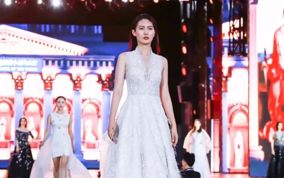 “电梯门	”后向妻子转238亿！胜宏科技，又给所有老板上了一课